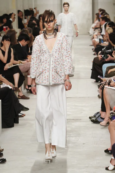 Look 46